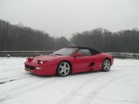 ferrari sneeuw1.JPG